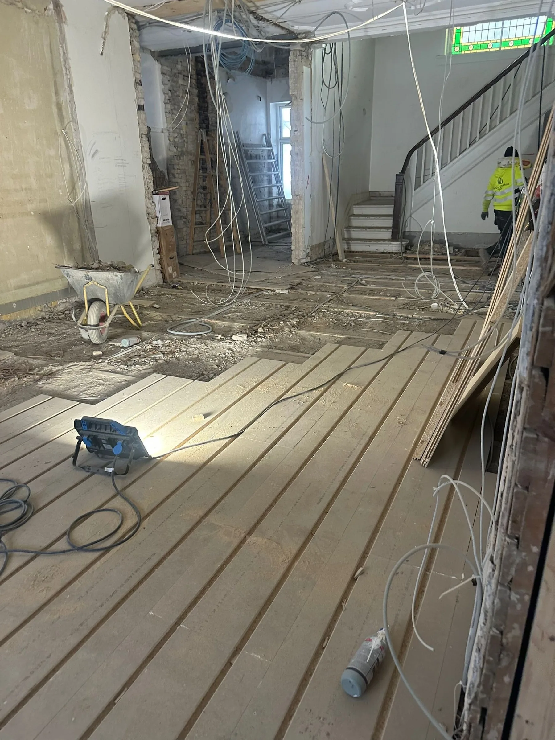 Installation af gulvvarme i hovedhuset