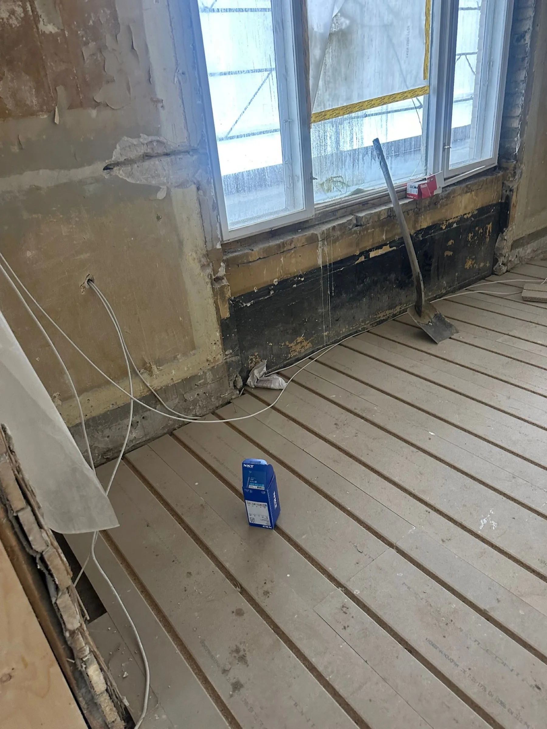 Installation af gulvvarme i hovedhuset